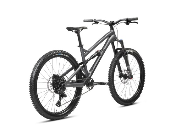 2023_blackbird_intro_27_5_3